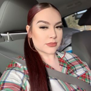 Meet your Posher, Kaylie